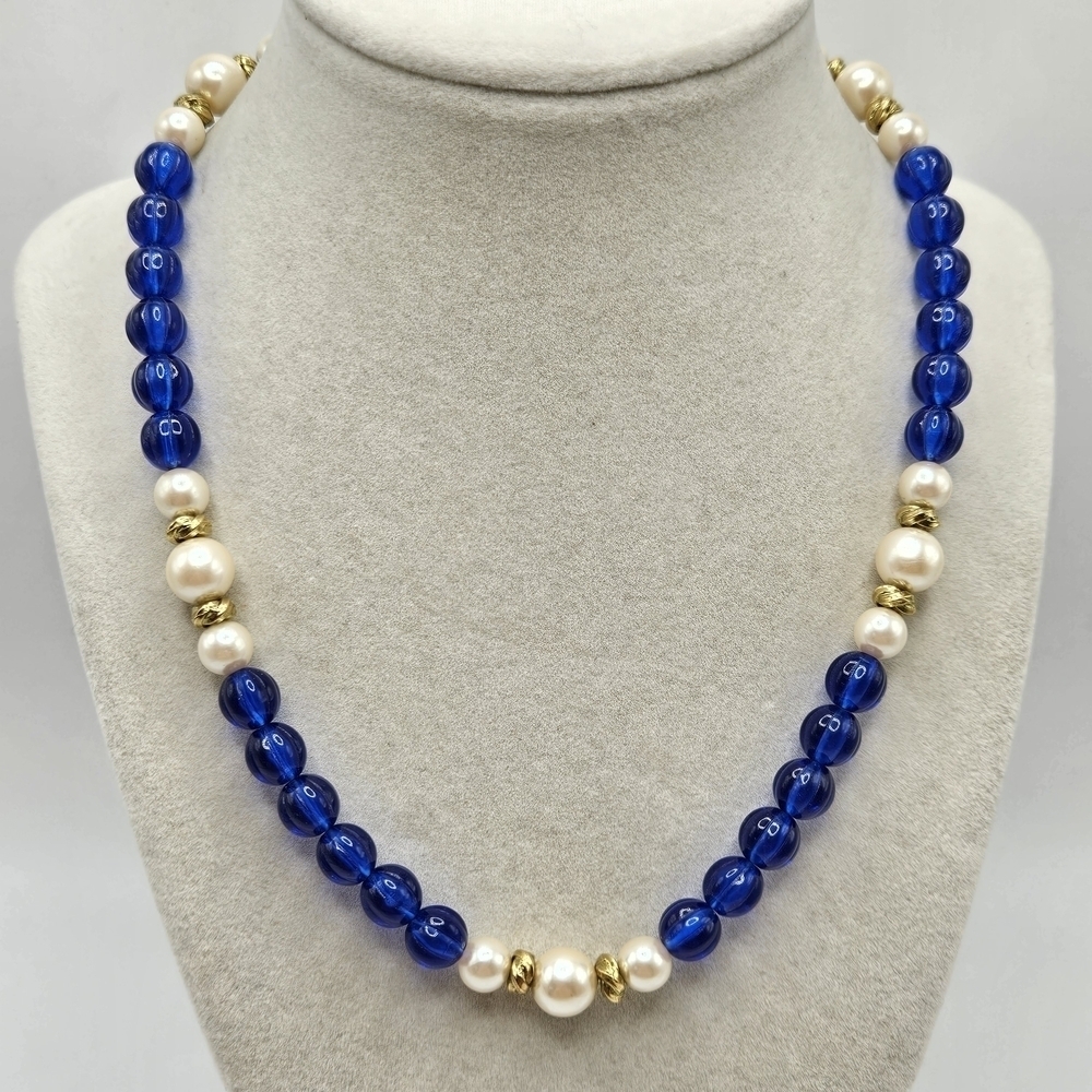 VINTAGE Blue and Pearlized Plastic Beaded 18" Strand Necklace Twist Clasp